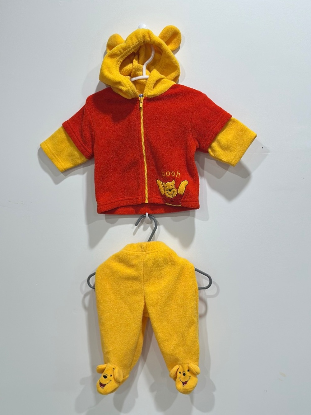 3 for $25 “Vintage” Disney Winnie the Pooh Baby Set 0-3 months